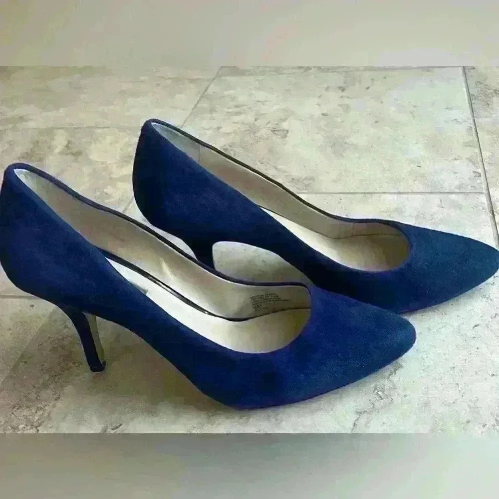 INC royal Blue Suede Classic Pumps3.5” Heel Size9M